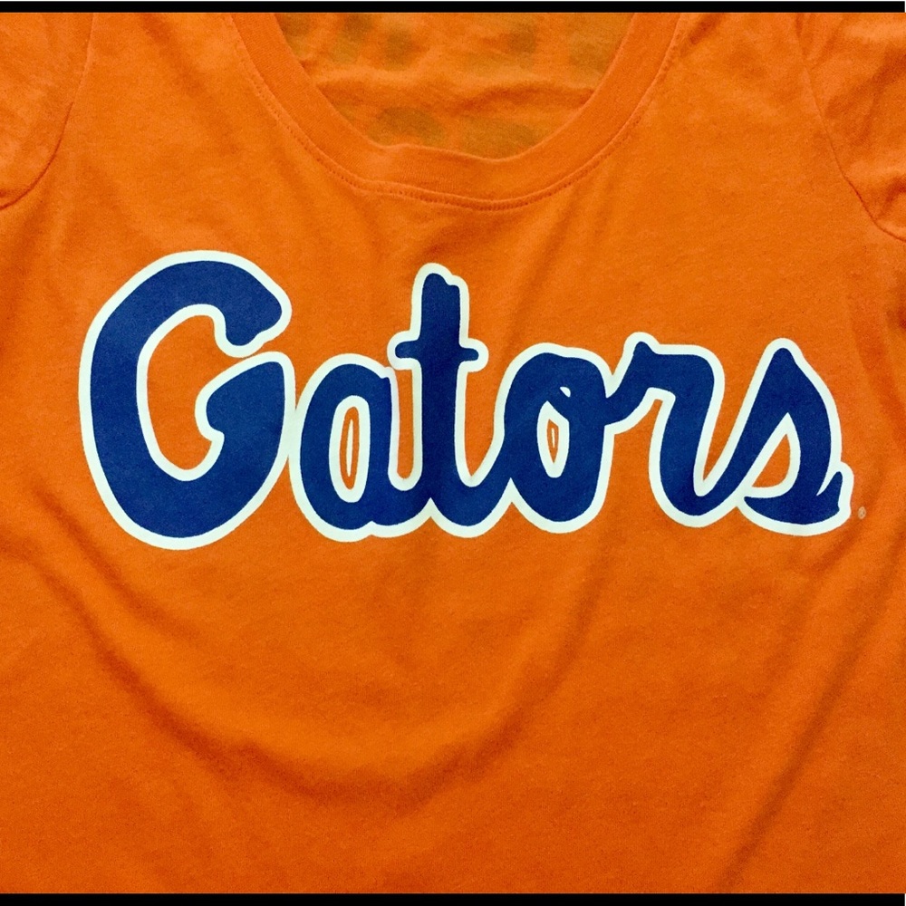 NWOT Pink VS Gators Orange/Blue T-Shirt, Size XS - Picture 3 of 5